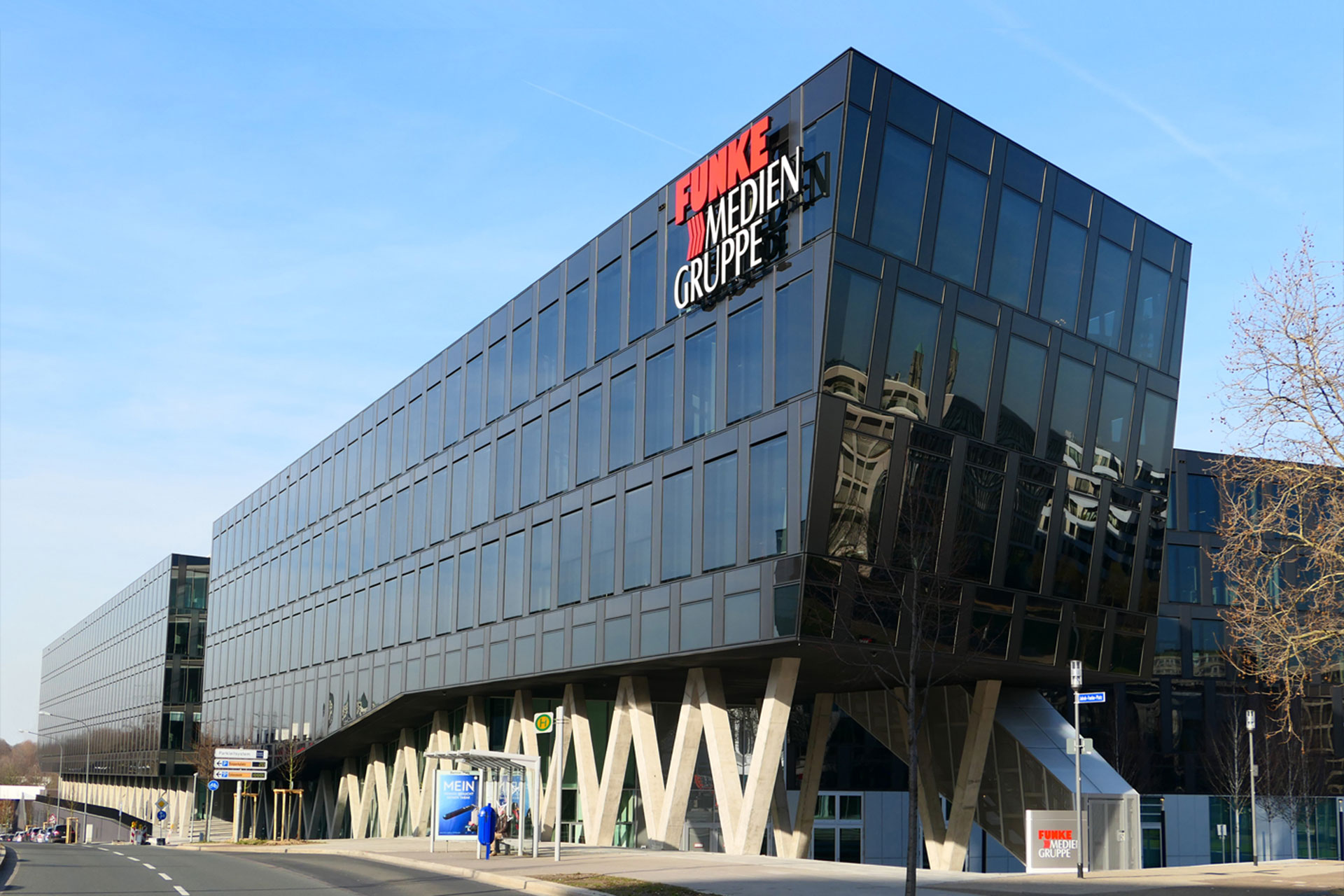 Fassade des Hauptsitzes der Funke Medien Gruppe in Essen